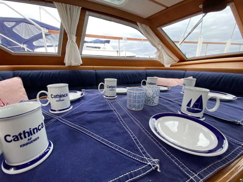 Nauticat 37