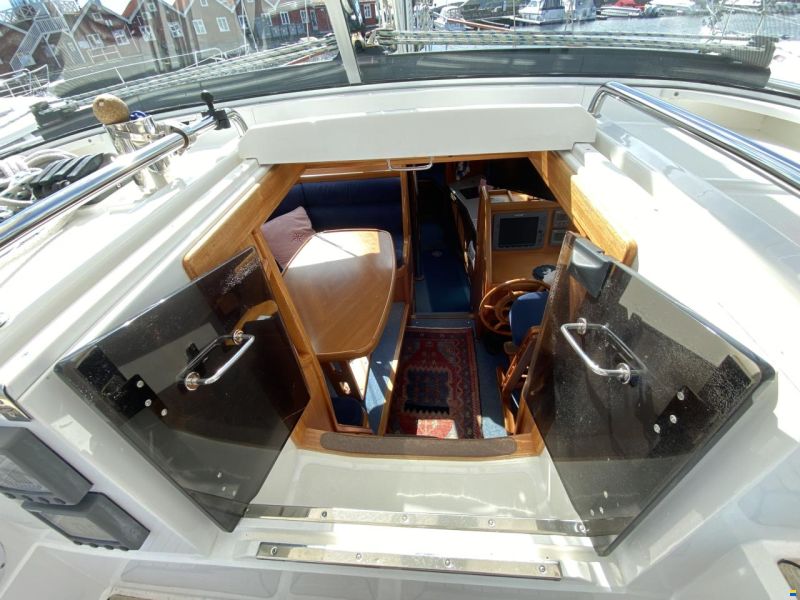 Nauticat 37