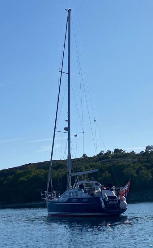 Nauticat 37
