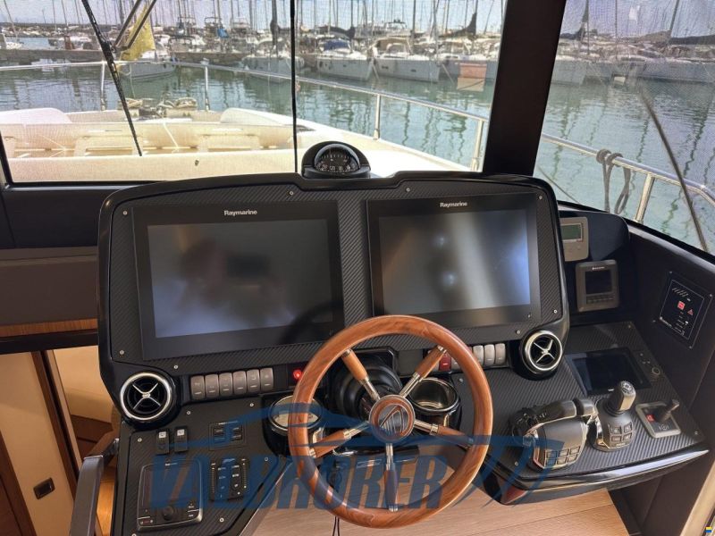 Absolute Navetta 52