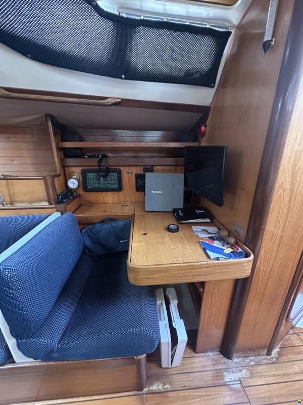 Beneteau Oceanis 350