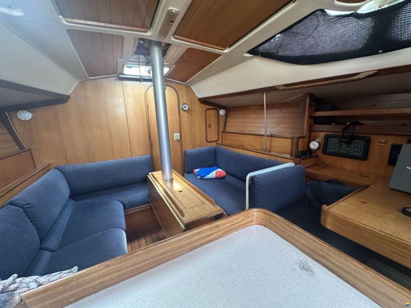 Beneteau Oceanis 350