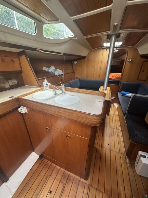 Beneteau Oceanis 350