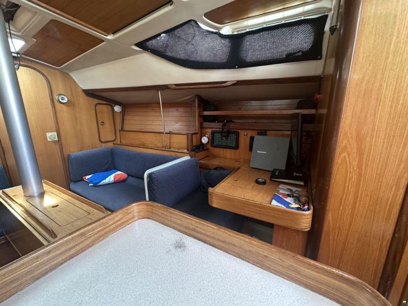Beneteau Oceanis 350