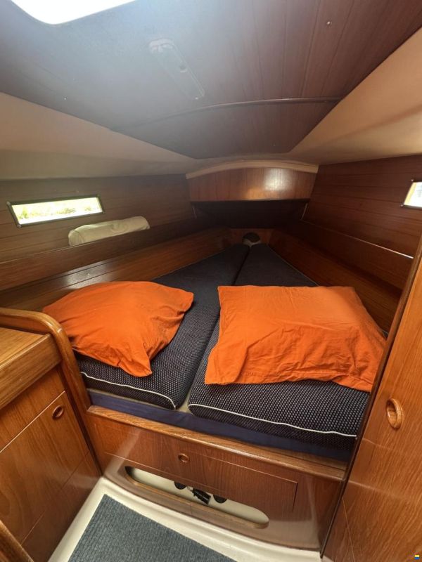 Beneteau Oceanis 350