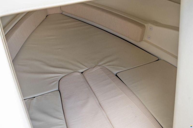 Sea Ray Sun Sport 250