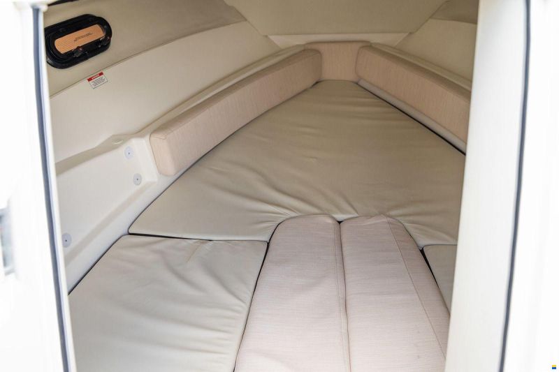 Sea Ray Sun Sport 250