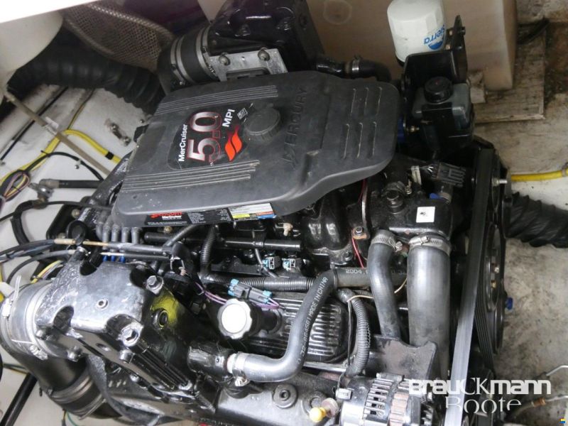 Maxum 3300 SE