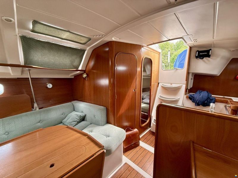 Beneteau Oceanis 321