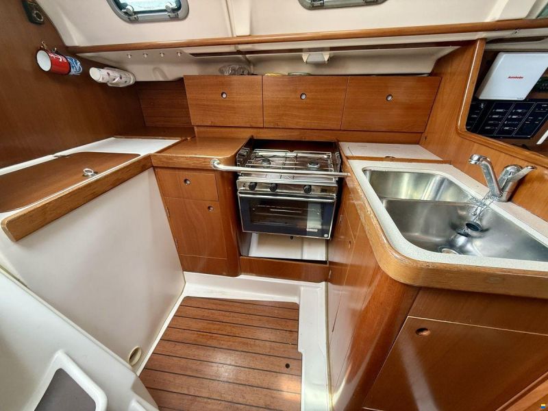 Beneteau Oceanis 321