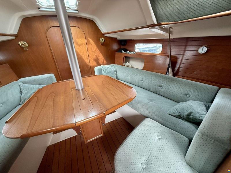 Beneteau Oceanis 321