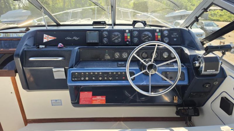 SEARAY SeaRay 310