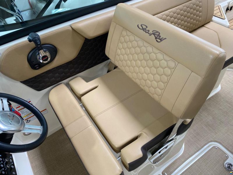 SEARAY SeaRay 250 SDX