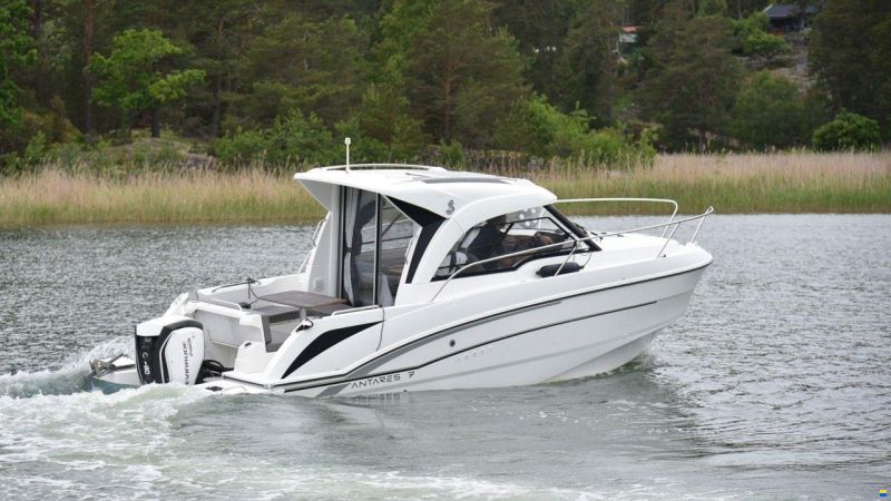 BENETEAU UTOMBORDARE ANTARES 7