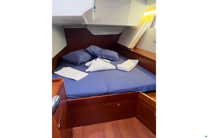 Beneteau Oceanis 48