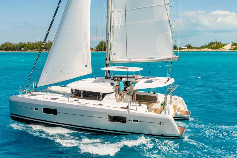 Lagoon 42 A/C