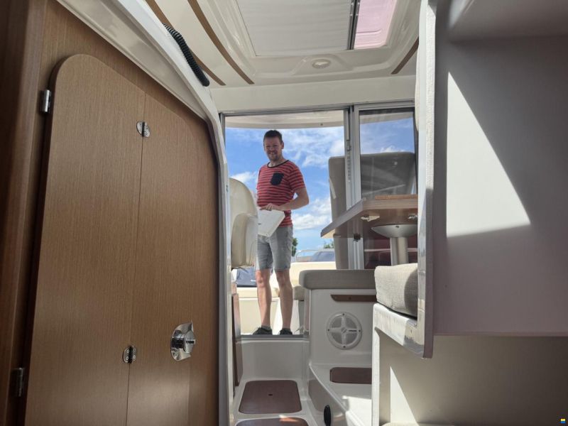 Beneteau Antares 780 med 225 hk Yamaha-EFI 4 takt