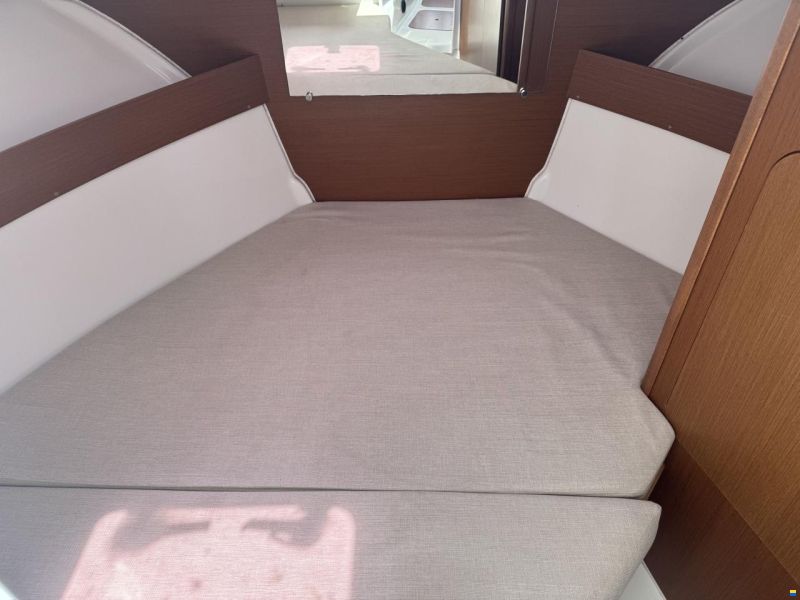 Beneteau Antares 780 med 225 hk Yamaha-EFI 4 takt