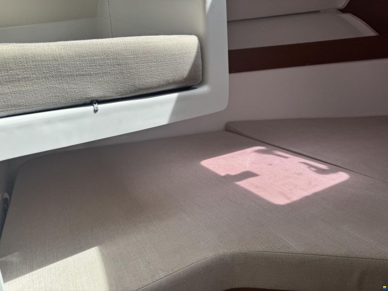 Beneteau Antares 780 med 225 hk Yamaha-EFI 4 takt