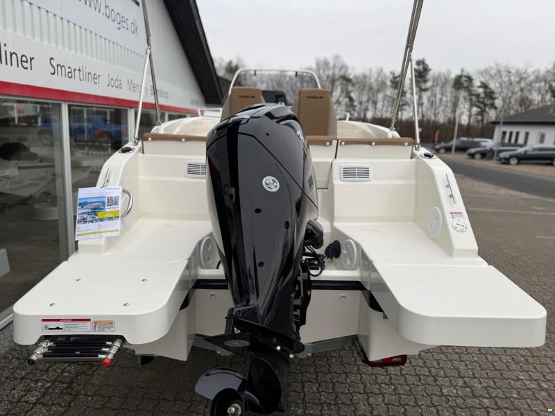 Quicksilver Activ 555 Open med 100 hk Me