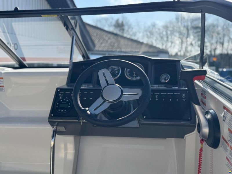 Bayliner VR5 Cuddy med F150 Mercury-EFI