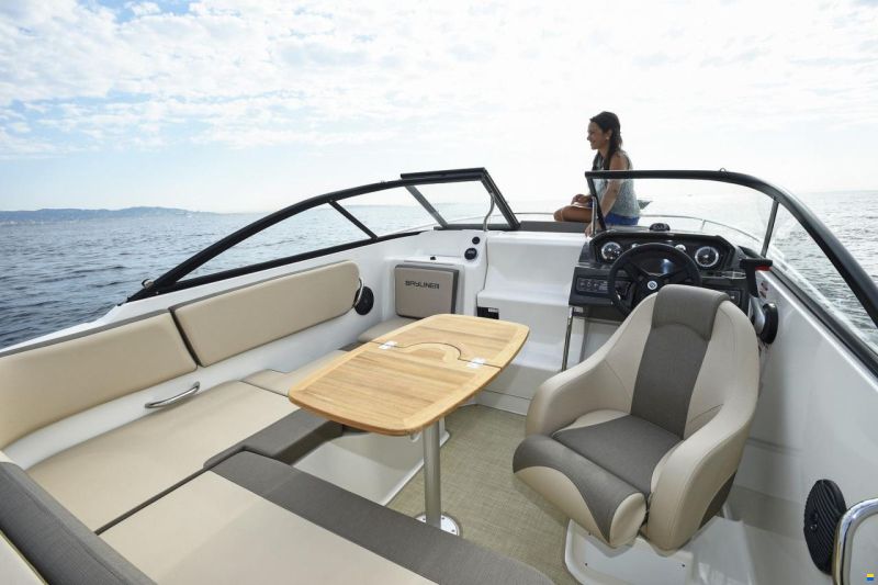 Bayliner VR5 Cuddy med F150 Mercury-EFI