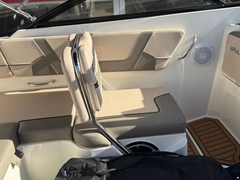 Bayliner VR5 Cuddy med F150 Mercury-EFI