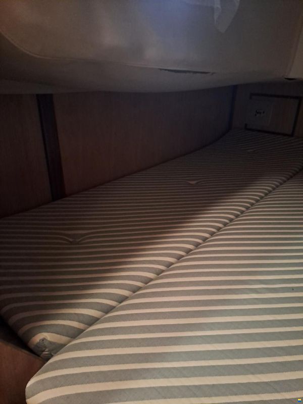 Beneteau Oceanis 320