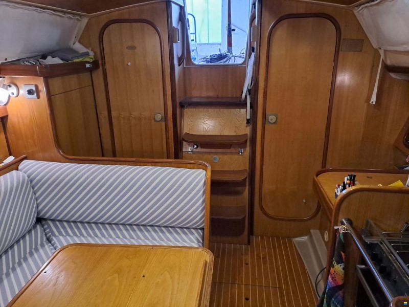 Beneteau Oceanis 320