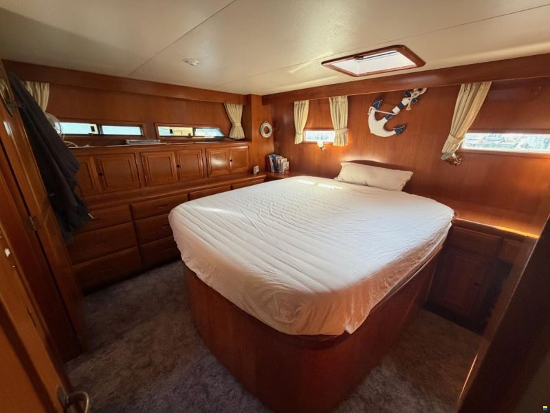 Ocean Alexander 39