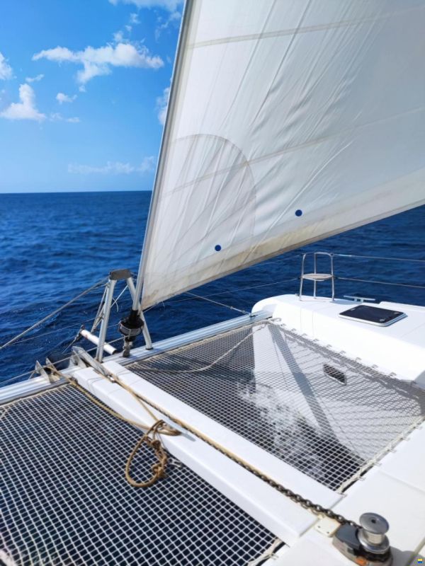 Lagoon 42