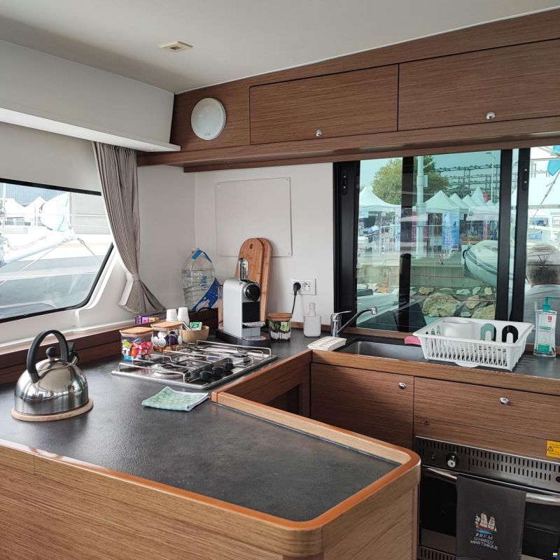 Lagoon 42