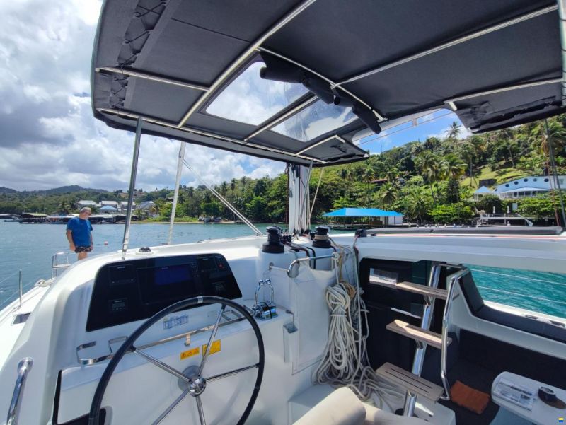 Lagoon 42