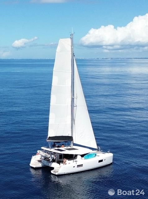 Lagoon 42
