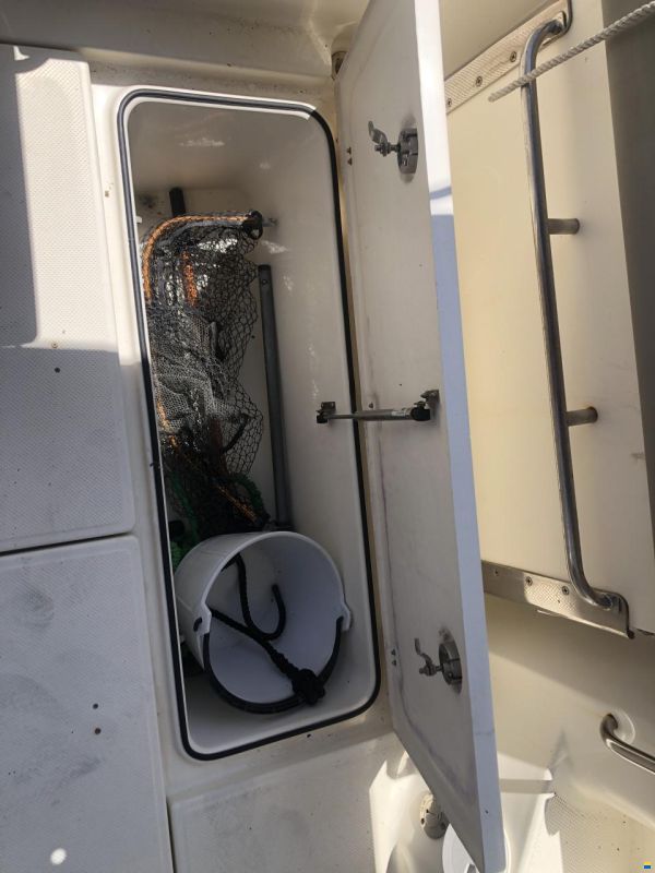 Quicksilver Pilothouse Capture 605