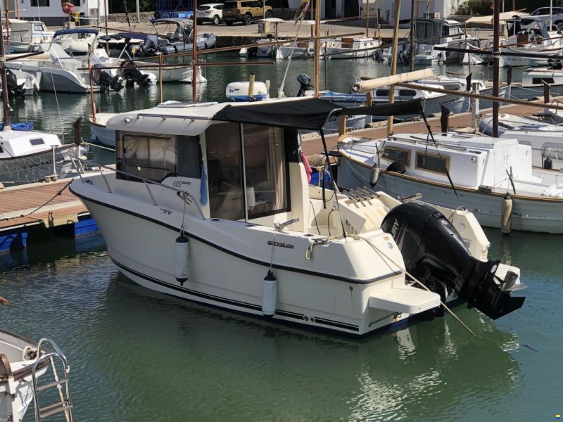 Quicksilver Pilothouse Capture 605