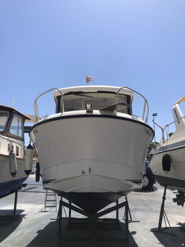Quicksilver Pilothouse Capture 605