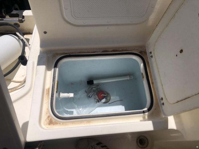 Quicksilver Pilothouse Capture 605