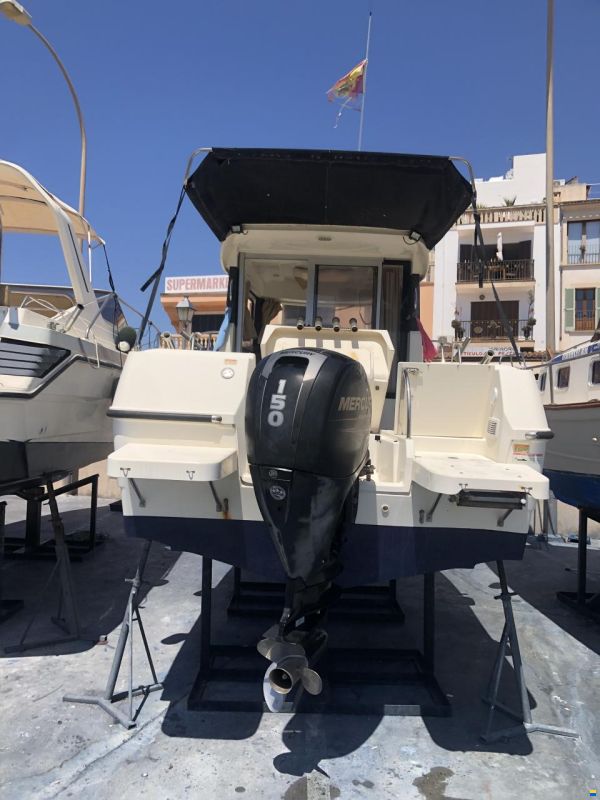 Quicksilver Pilothouse Capture 605
