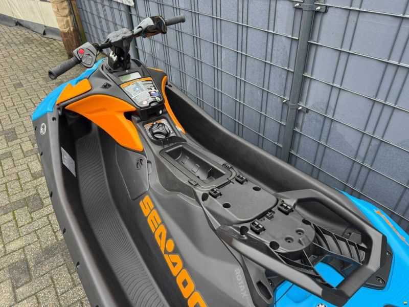 Sea-Doo Spark Trixx 90 3UP