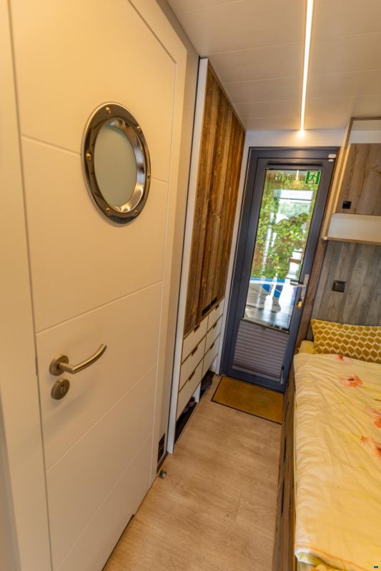 La Mare Apart M