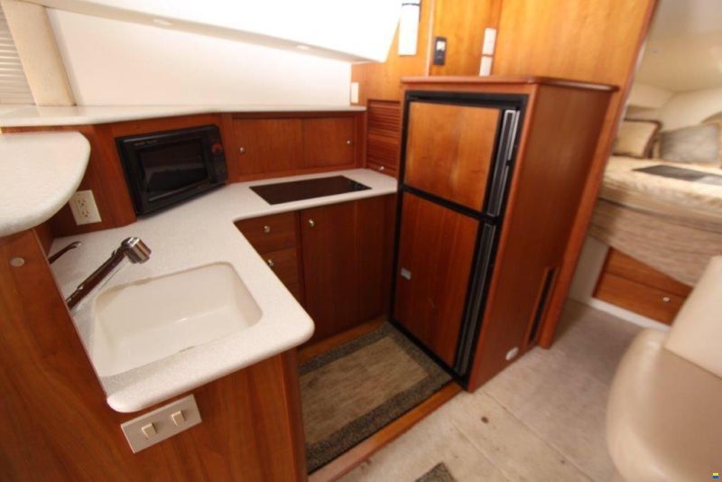 Silverton 330 Sport Fly Bridge