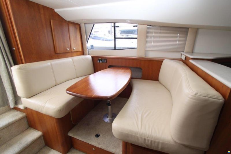 Silverton 330 Sport Fly Bridge