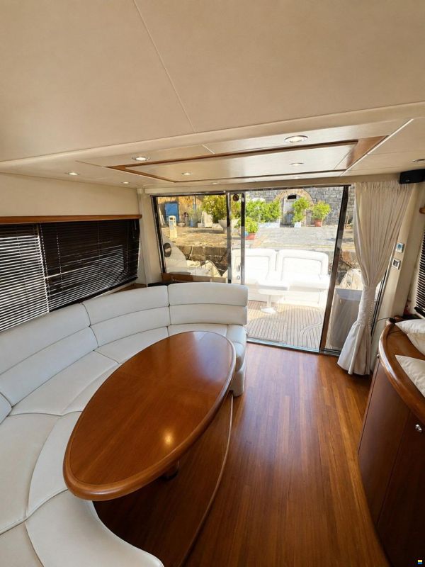 Sunseeker Predator 52