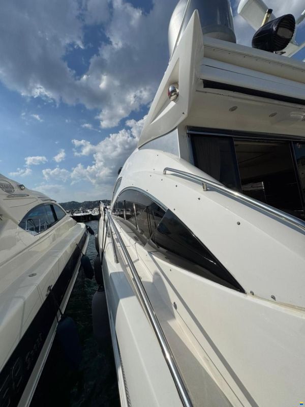 Sunseeker Predator 52