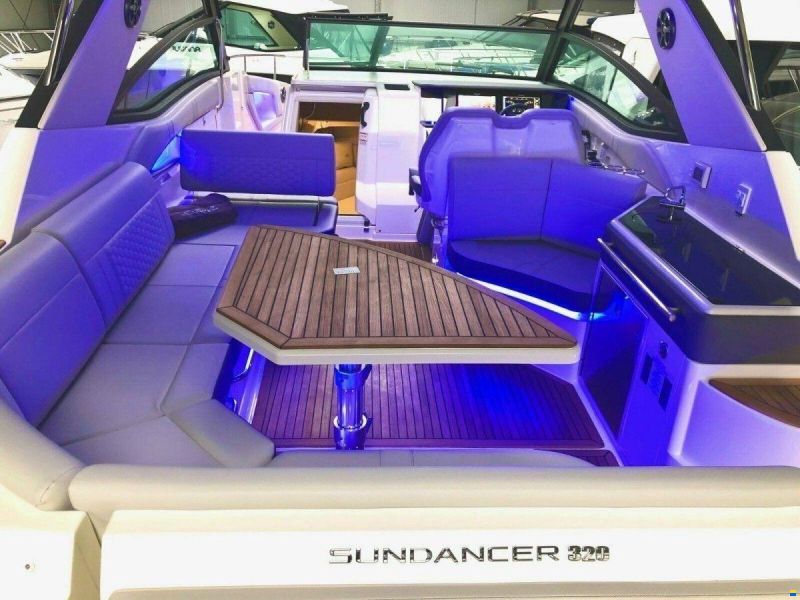 Sea Ray 320 Sundancer