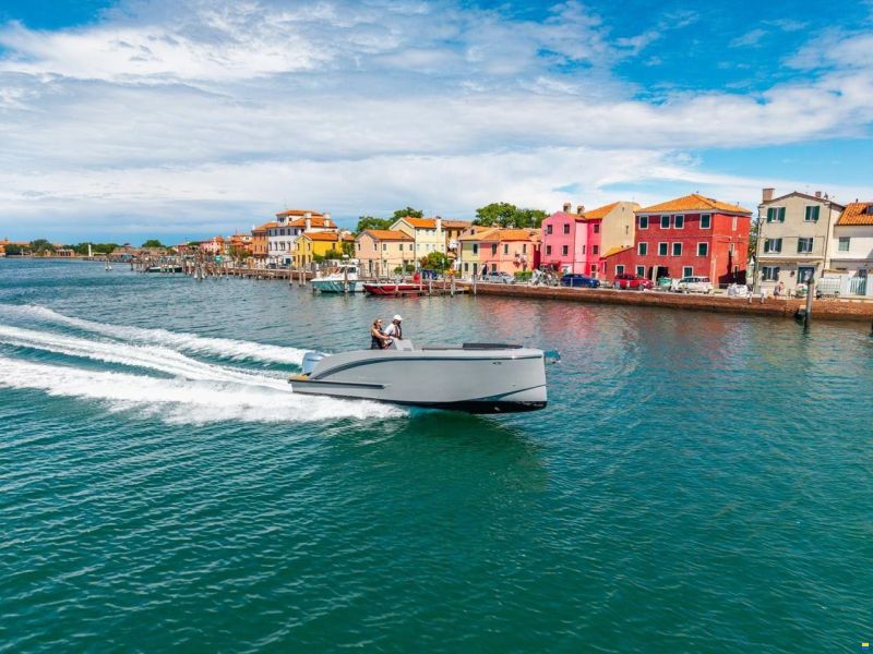 Maxima 680 Sport Lounge