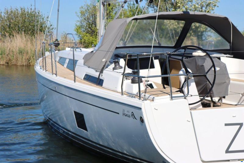 Hanse 418