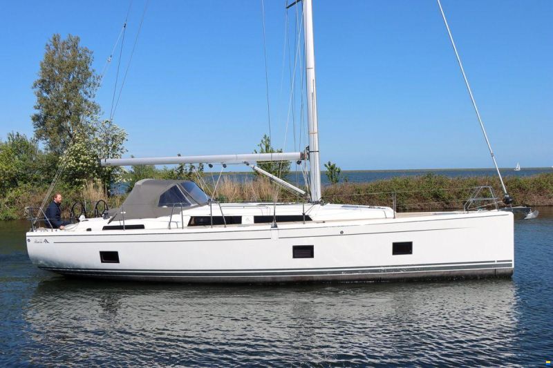 Hanse 418