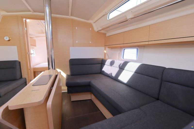 Hanse 418